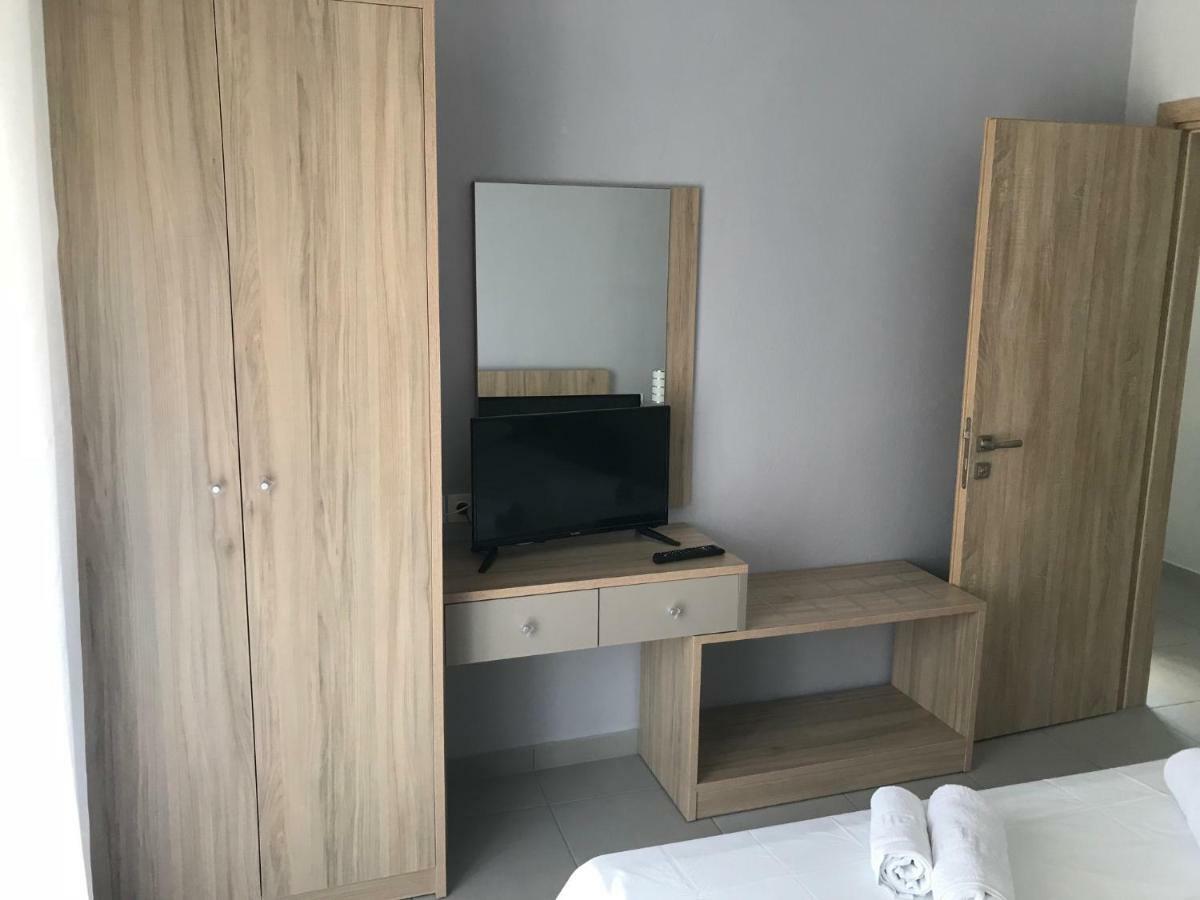 Theodora Apartment *
