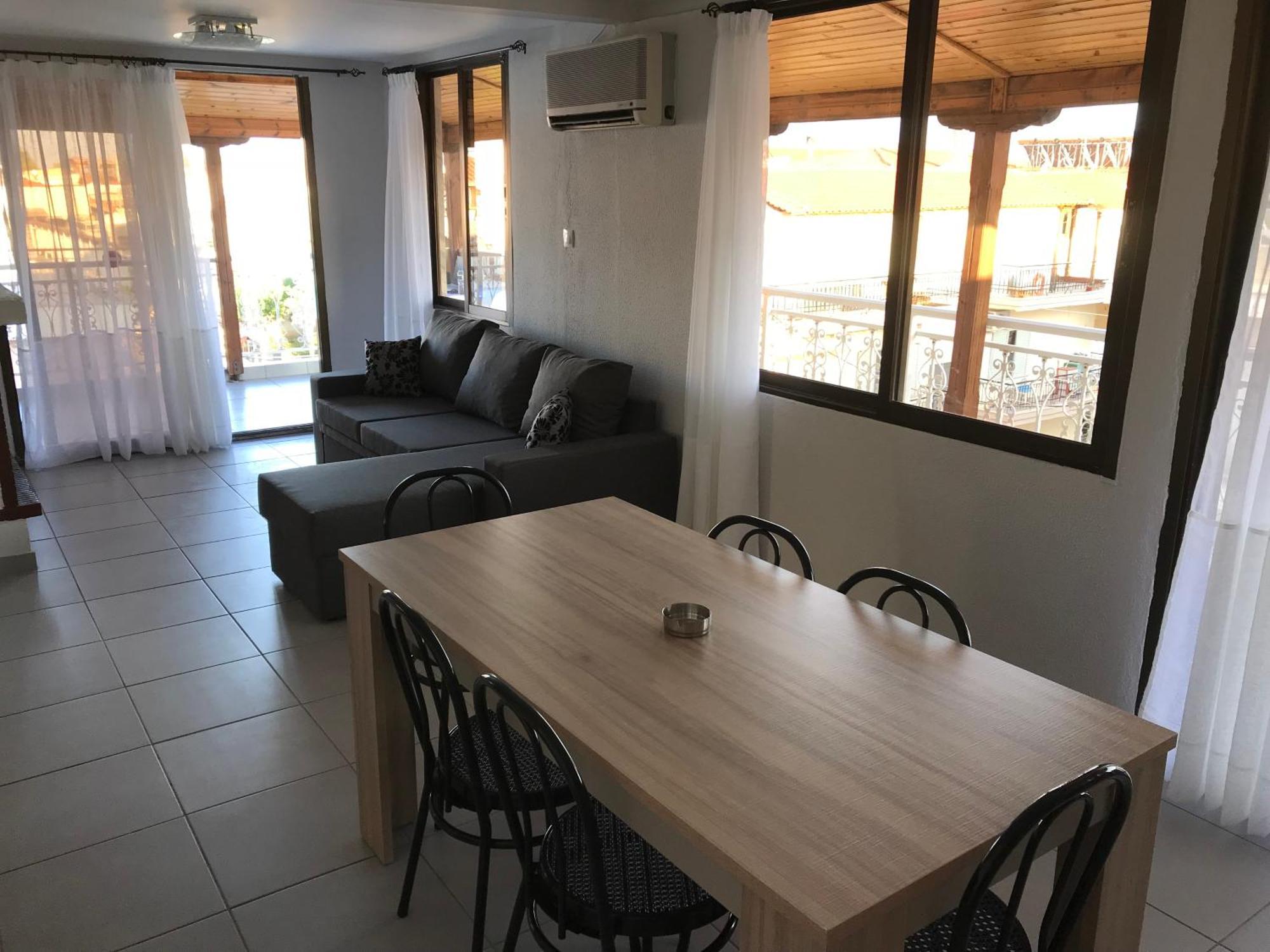 Theodora Apartment Flogita